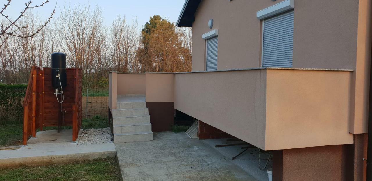 Holiday Home Begonja Privlaka  Exterior photo